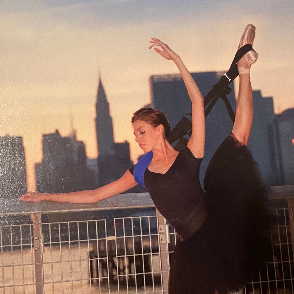 Flexistretcher with guide for dancers/gymnasts
